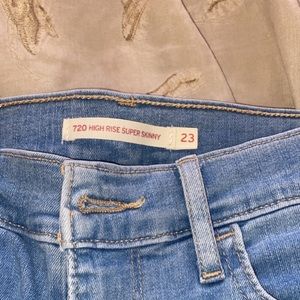 Levi’s 720 high rise super skinny